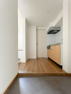 【玄関】 | メゾン・ド・横手 | 別号室の写真になります。現況優先。