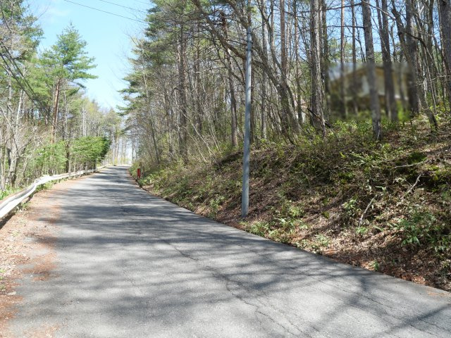 清水高原保険保養地①の前面道路含む現地写真