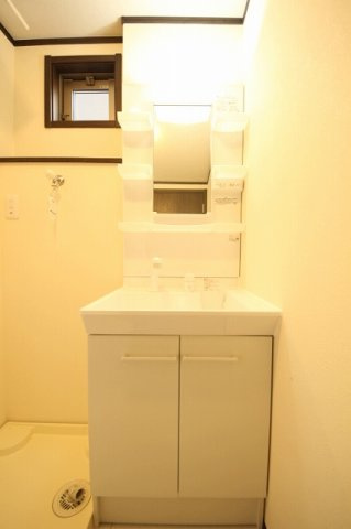 ラ・ファミーユの独立洗面台|使いやすい独立洗面台です