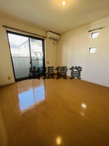 仲介手数料0円！クレフラスト大曽根北A棟の居間・リビング