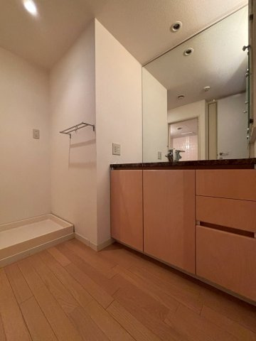 新神戸アパートメントの居間・リビング