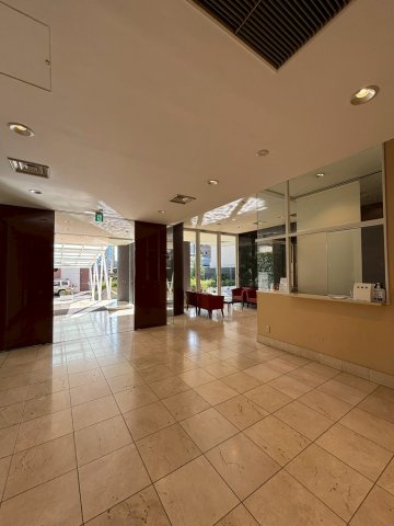 新神戸アパートメントのエントランス