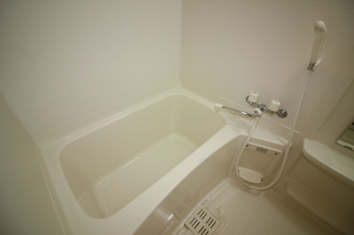 【浴室】 | リライアンス井尻 | 別号室の写真になります。現況優先。