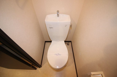 【トイレ】 | リライアンス井尻 | 別号室の写真になります。現況優先。