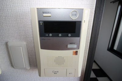 【セキュリティ】 | リライアンス井尻 | 別号室の写真になります。現況優先。