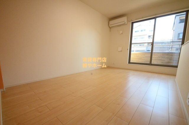 ブラウンメゾンの寝室|ゆったりとしたリビングです