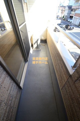 ブラウンメゾンのバルコニー|バルコニー付きです