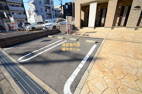 ブラウンメゾンの駐車場|駐車場があります
