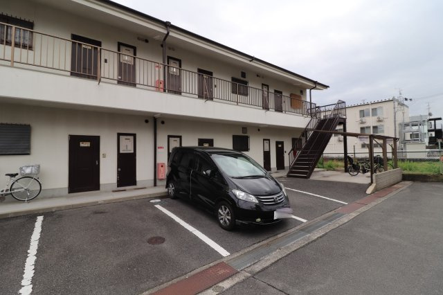 佐藤第3マンションの駐車場