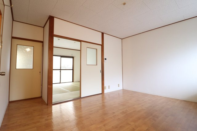 佐藤第3マンションの洋室