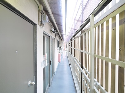 梅守ハイツのエントランス