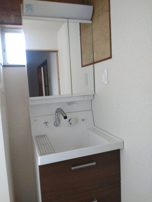 【独立洗面台】 | 土佐市高岡町甲　中古住宅 | シャワー洗面台