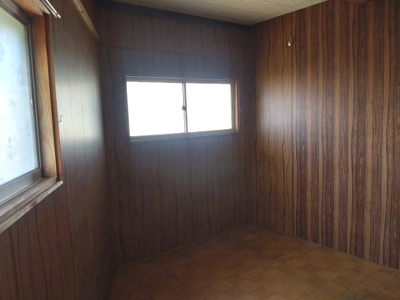 【収納】 | 土佐市高岡町甲　中古住宅 | 2F：4.5帖納戸