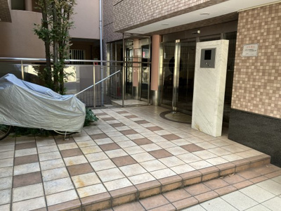 【エントランス】 | ワコーレアルフェス西岡本
