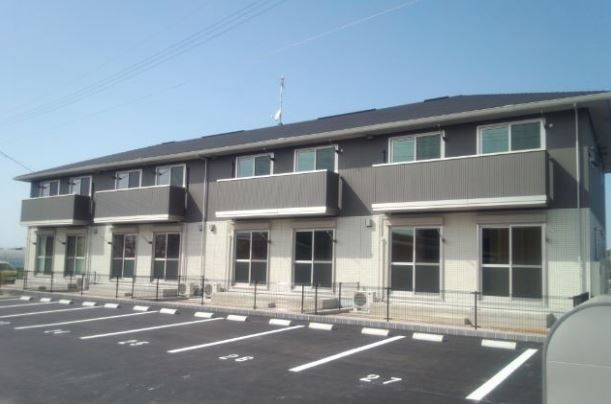 レスペート【キャッシュバック対象】の駐車場|車をお持ちの方に嬉しい駐車場付きの物件です