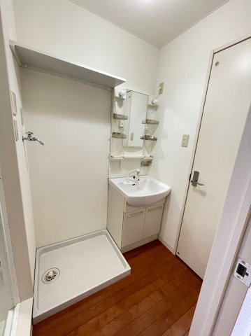 レジデント京泊の洗面所