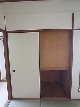 中野マンションの収納