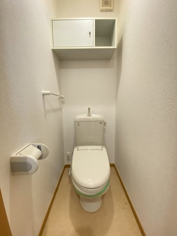 【トイレ】 | レットル・ダムール　Ⅲ | ※同物件、別のお部屋の写真です。設備は現況に従います。