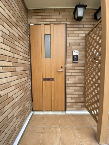 【玄関】 | レットル・ダムール　Ⅲ | ※同物件、別のお部屋の写真です