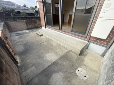 【庭】 | ロイヤルシャトー