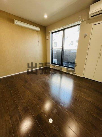 仲介手数料0円！A-FLATの居間・リビング