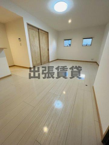 仲介手数料0円！Leo Aries 大曽根の居間・リビング