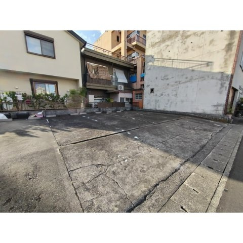 岐阜市加納水野町３丁目の駐車場