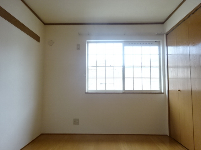 明石市中朝霧丘のアパートの子供部屋