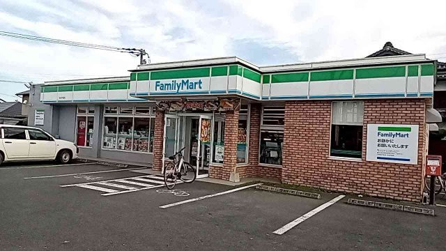 レオパレススペースシャトルの周辺