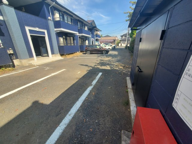 ソレイユ岩槻の駐車場