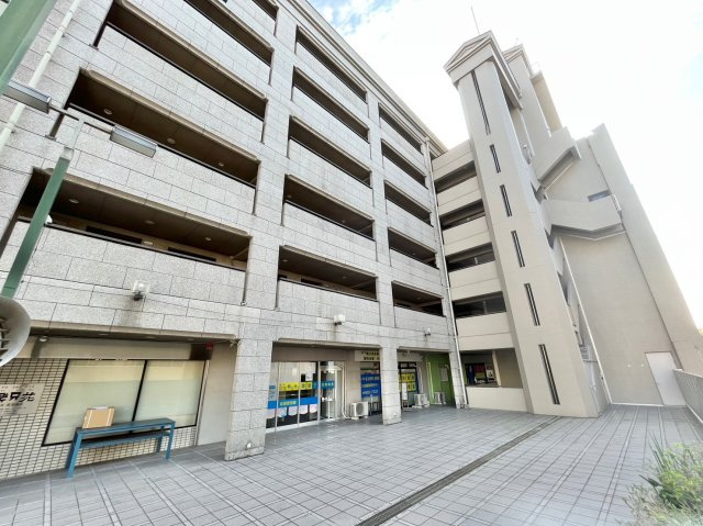 デルフィ西大路 2階の外観