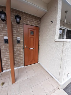 【エントランス】 | リヴァーサイド意宇Ⅵ | 建物の内部です