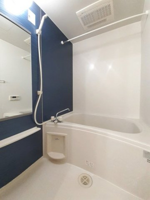 【浴室】 | リヴァーサイド意宇Ⅵ | コンパクトで使いやすいお風呂です