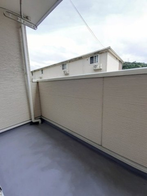 【バルコニー】 | リヴァーサイド意宇Ⅵ | 開放的で明るい空間を演出してくれるバルコニーです