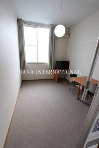 レオパレスピュアの洋室