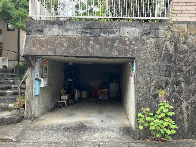 【駐車場】 | 三島市芙蓉台 中古住宅 EH04857 | 三島市芙蓉台1丁目　車庫