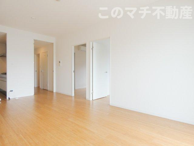 【居間・リビング】 | カルム吉塚(※弊社管理物件) | ※別号室の写真になります。現況優先。
