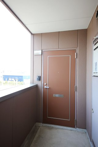 CASA LUMACAの玄関