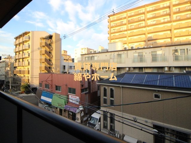 NU岸里駅前の展望