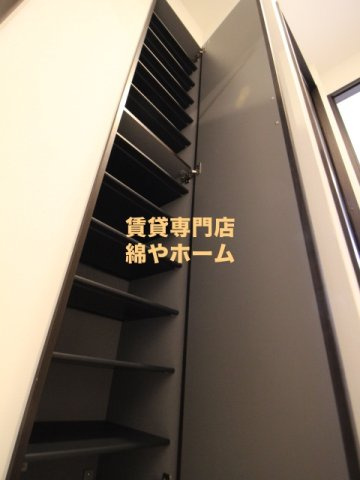 NU岸里駅前の設備