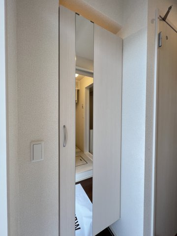 マルベリーの玄関|ミラー付シューズボックス