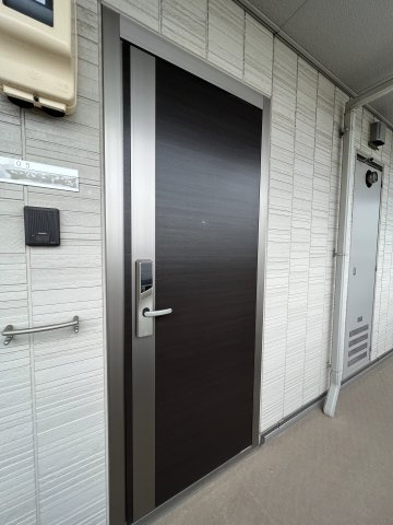 マルベリーの玄関|カードキーです。