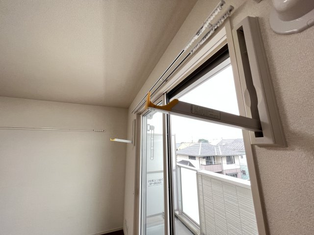 マルベリーの内装|雨の日も安心な室内物干し