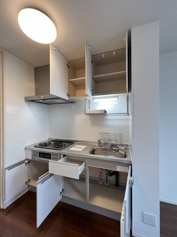 マルベリーのキッチン|キッチン収納しっかりあります。