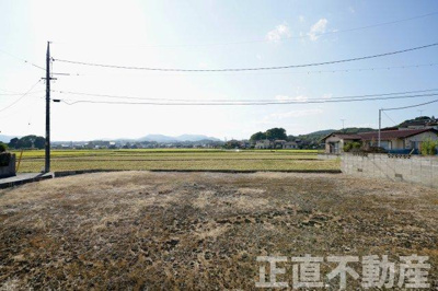 【展望】 | 【真備町辻田／７７坪／南西道路／角地／780万円】住宅用地に最適です。陽当たり良♪通風良◎ | 西側は田です