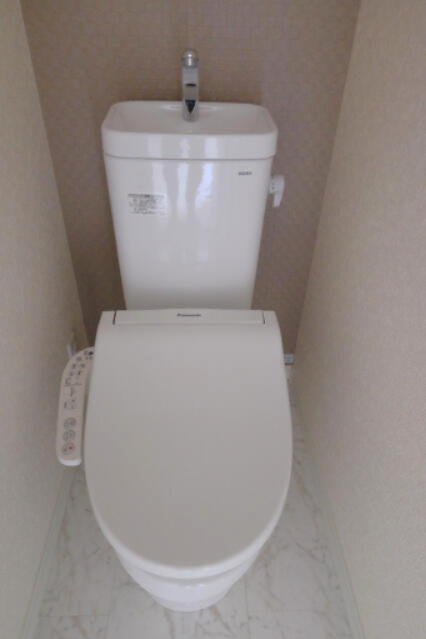 シャワー付きトイレ