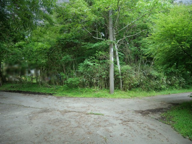 富士急十里木高原別荘地③　十里木の前面道路含む現地写真
