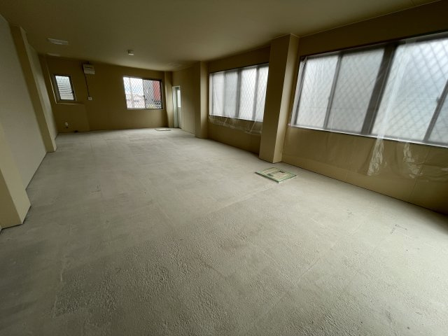 袋井高尾店舗の内装