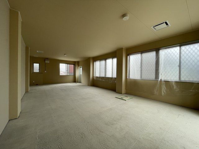 袋井高尾店舗の内装