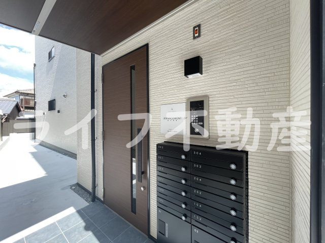 badge tomoi ESTⅡのエントランス|建物の内部です